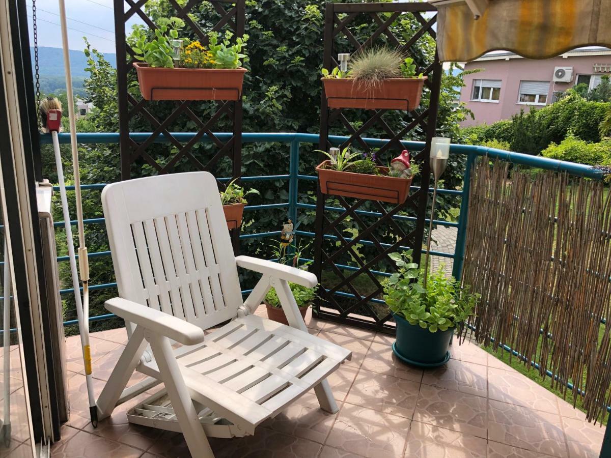 Terrace Apartment S 1 Spalnou Sofia-Parking & Wifi Bratislava Bagian luar foto