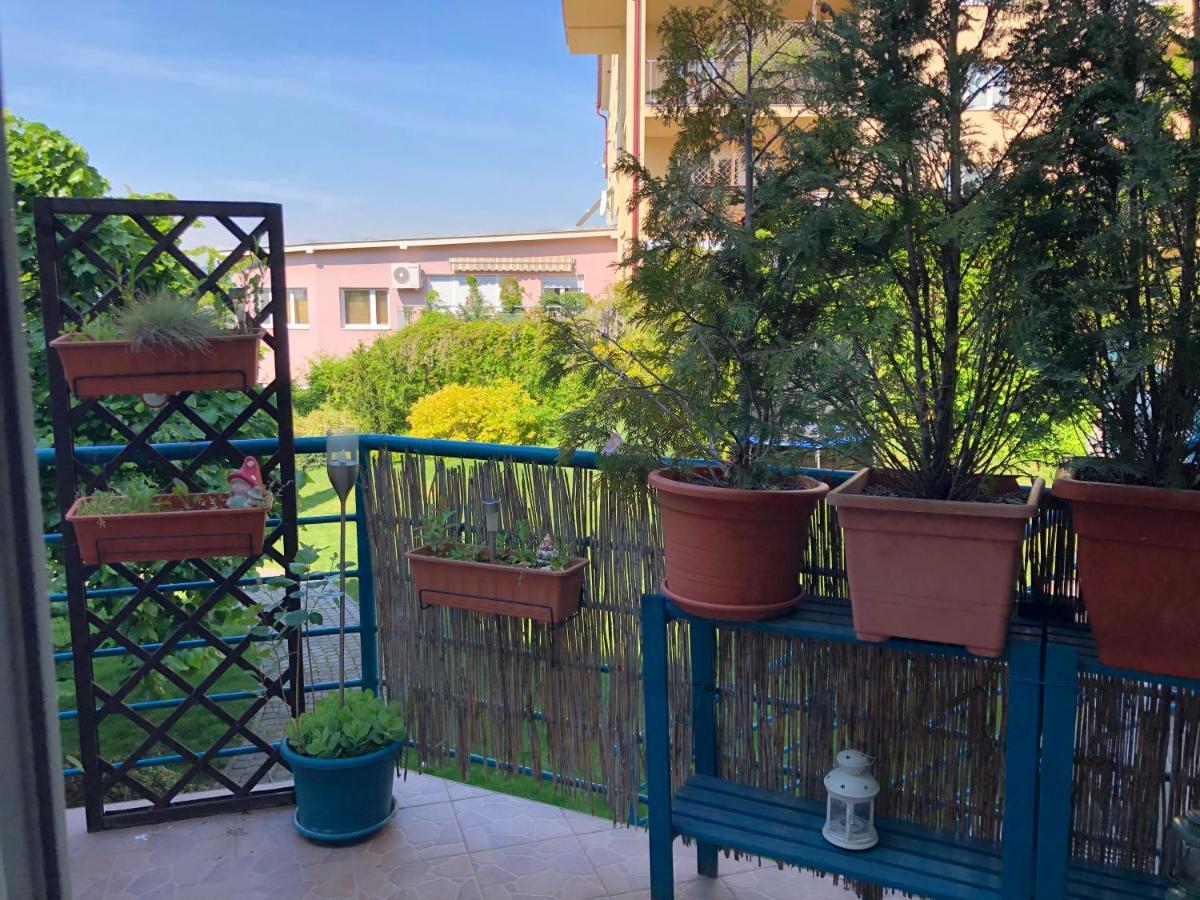 Terrace Apartment S 1 Spalnou Sofia-Parking & Wifi Bratislava Bagian luar foto